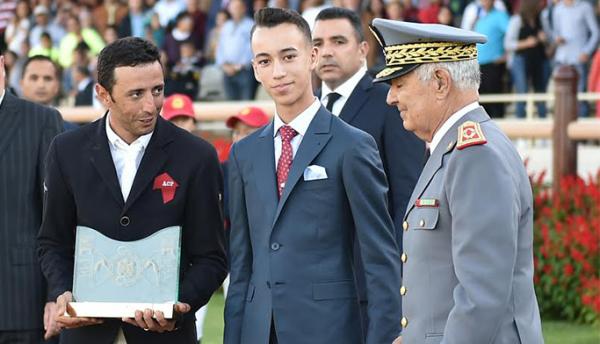 العثور على الحارس الشخصي لولي العهد جثة هامدة بفندق بالمضيق