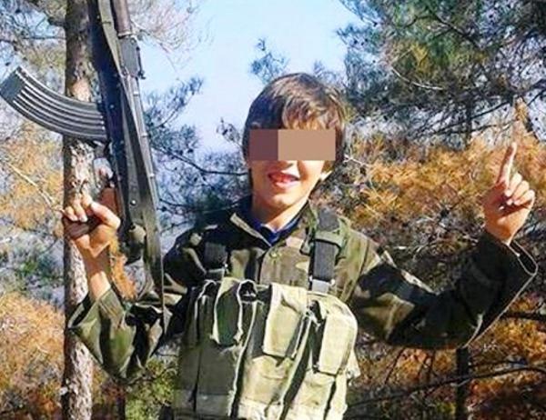 الطفل المغربي أسامة الشعرة الذي سافر إلى الجهاد في سوريا رغم صغر سنّه