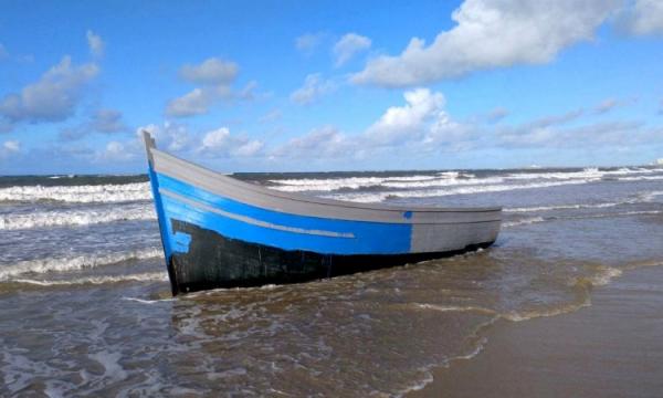 التحقيق مع بحارة متورطين في بيع قوارب الصيد لشبكات الهجرة السرية