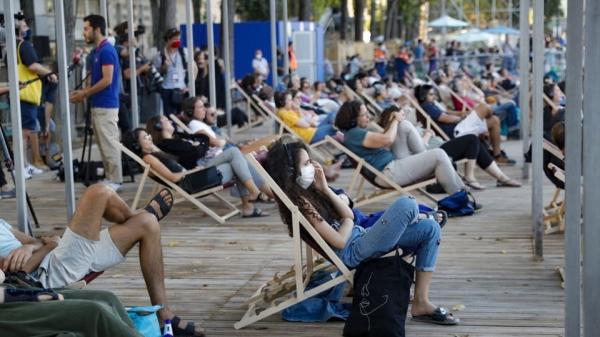 فيروس كورونا: حصيلة يومية قياسية من الإصابات بفرنسا