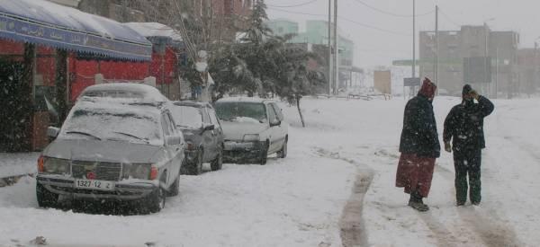 نشرة إنذارية من المستوى البرتقالي: أمطار قوية وتساقطات ثلجية ابتداء من الأربعاء بالعديد من أقاليم المملكة