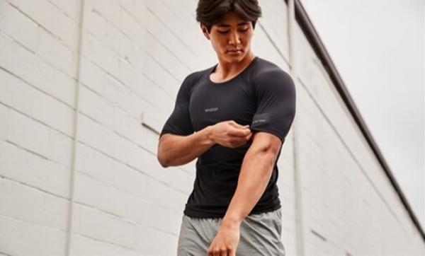 "ووب" تطلق جهاز تتبع لياقة بدنية يُدمج في الملابس