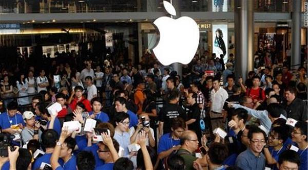 أبل تحقق بفضيحة تسريب صور عارية لمشاهير على الإنترنت