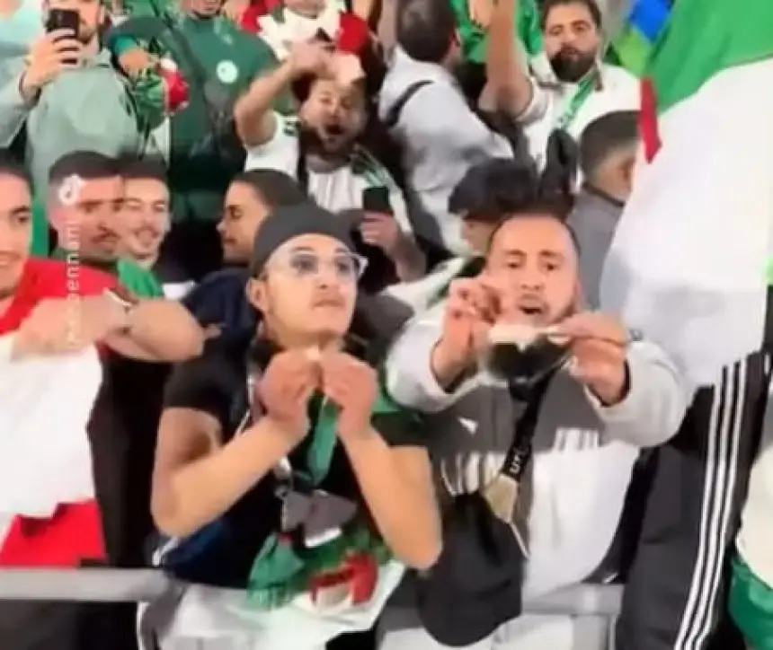 بسبب تمزيق العملة الوطنية.. توقيف مشجع جزائري بالدار البيضاء وهذه هي العقوبة التي تنتظره