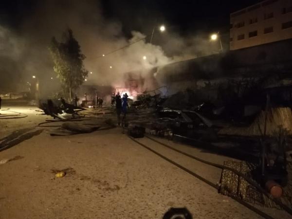 مرة أخرى... حريق مهول يأتي على محلات لبيع السمك ببني ملال والمنطقة تنجو من كارثة