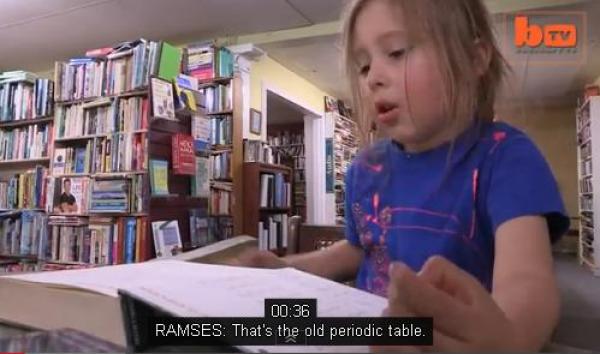 بالفيديو: طفل في الخامسة يقرأ أفكار الآخرين