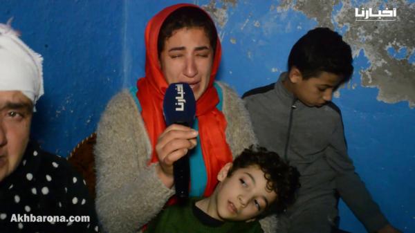 بالدموع..تعداو عليا فالديوانة ودخلوني للحبس وبغاو يضحكو عليا بإسم الملك وانا كنعاني مع أبنائي الخمسة