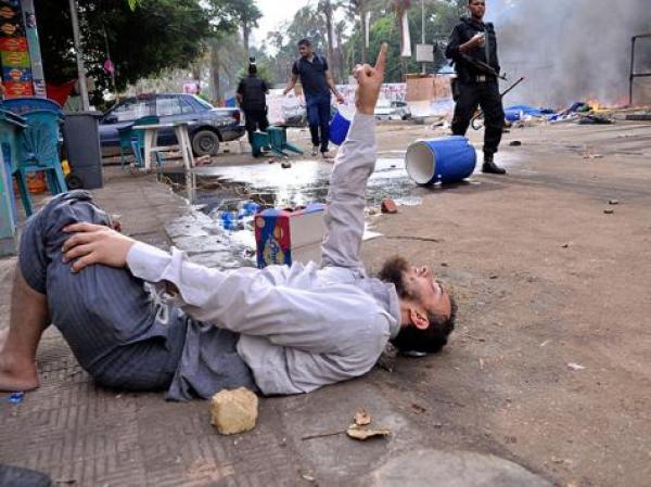 مجزرة الفض تسفر عن قتل أزيد من 140 مصري بين النهضة ورابعة العدوية