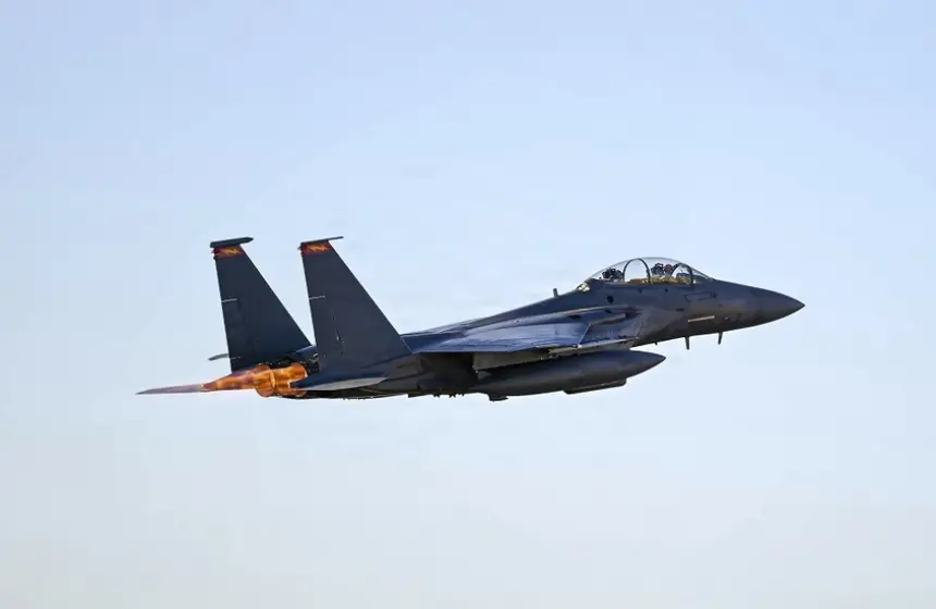 إنقاذ الطيار المفقود إثر إسقاط الطائرة الأمريكية المقاتلة في إيران