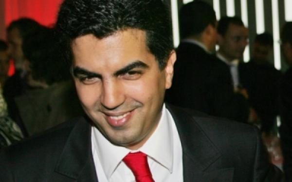 عمال «كوماناف فيري» يهددون باعتصام مفتوح أمام مقر شركة سمير عبد المولى