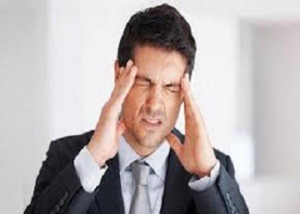 كيف تعالج الصداع بالماء؟؟