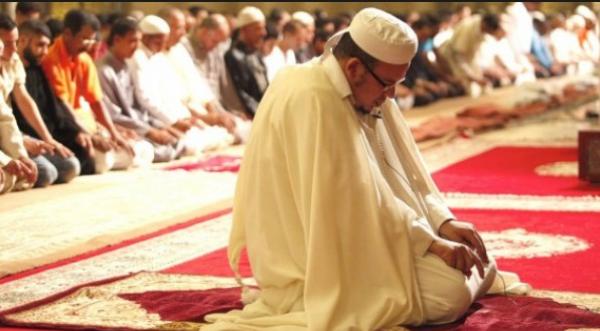 "القزابري" يزف خبرا سارا للمصلين بمسجد الحسن الثاني