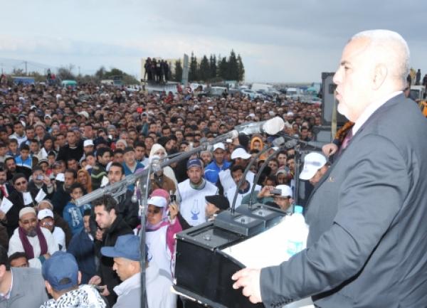 بنكيران  يحل  ببني ملال  قبل أن يتوجه  إلى أزيلال