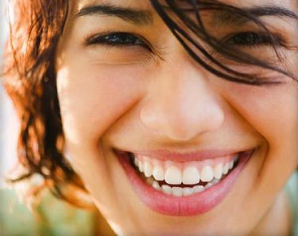 للضحك 8 فوائد و6 أخطار