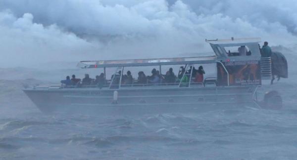 غرق قارب "عبد المغيث" بطرفاية وإنقاذ أفراد طاقمه الثلاثين من موت محقق