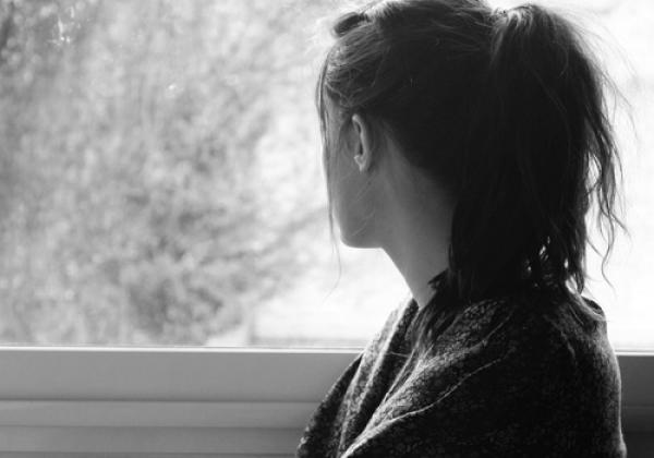 أستاذة تضع حدا لحياتها بطريقة صادمة بمدينة بركان