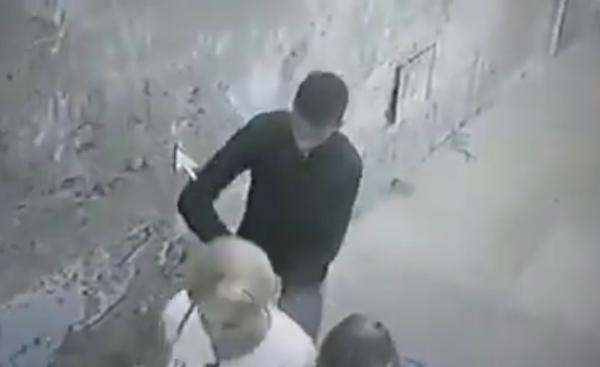 شاهد كيف سرق لص حقيبة سائحة بالصويرة