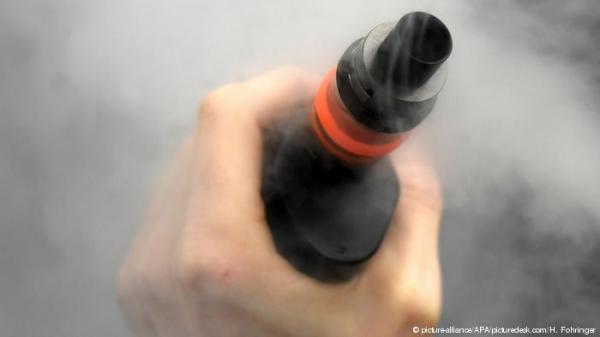 دراسة تكشف مكونات مقززة في سوائل السجائر الألكترونية