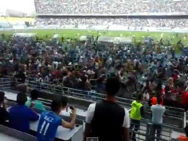 شغب خطير في مبارة اتحاد طنجة و الجمعية السلاوية