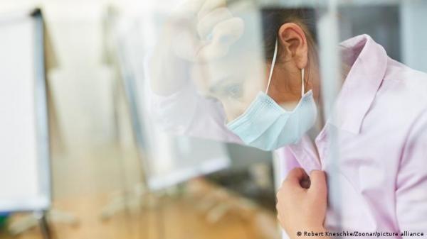 الذهاب للعمل رغم كورونا.. هذه العقوبات قد تنتظرك في ألمانيا!