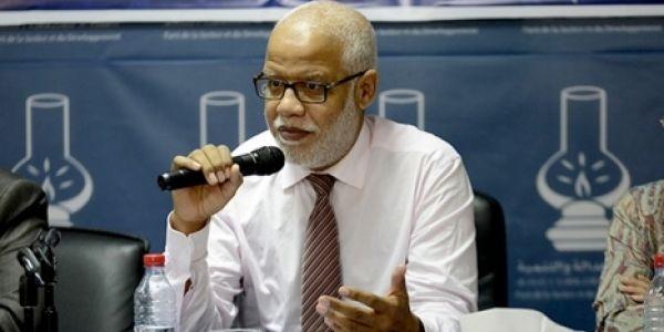 غضب فيسبوكي من فيديو لوزير الشغل حول المقاطعة :"أنا وزير ولست مواطن بالزنقة" وهذا هو رده (فيديو)