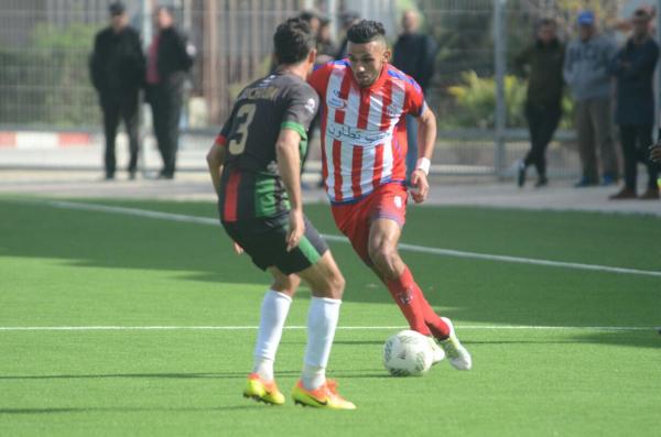 نهضة بركان يتعاقد رسميا مع نجم المغرب التطواني حمزة الموساوي