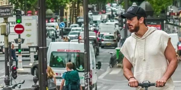 بالتفاصيل: القضاء الفرنسي يمنح "لمعلم" السراح المؤقت مقابل مبلغ مالي كبير ويسحب جواز سفره إلى حين