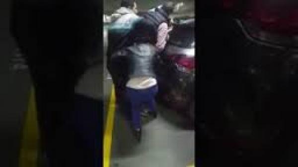 مغربية حصلات راجلها مع صاحبتو شوفوا اش دارتليه !!!