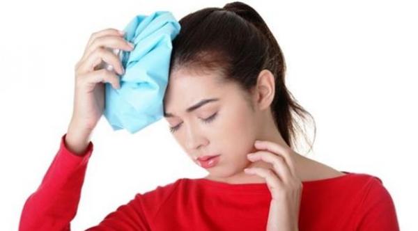 أيهما أفضل لعلاج الصداع: كمادات باردة أم دافئة؟