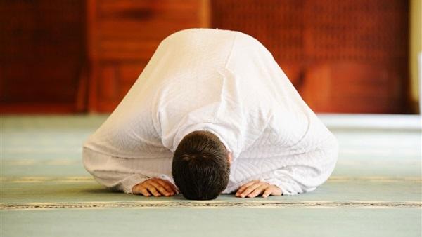 الفرق بين من يصلي وبين من لا يصلي!   !