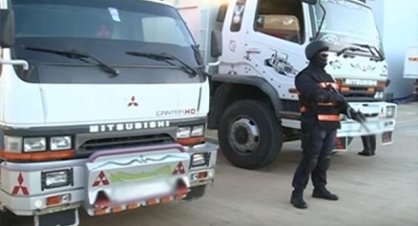 في عملية نوعية..."الديستي" والشرطة القضائية يعتقلان مهربان دوليان للمخدرات ويحجزان شاحنة محملة بالحشيش