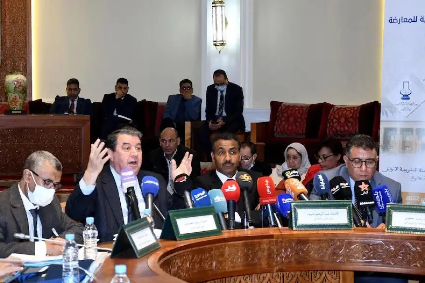 انسحاب "الوردة" من "ملتمس الرقابة" يثير غضب المعارضة.. وبنكيران يتحدث عن "صفقة"