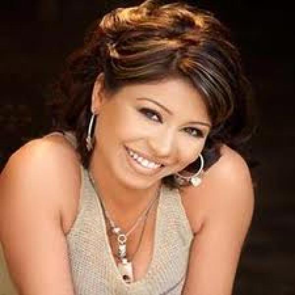 شيرين : روتانا تعاملنا كالأغنام