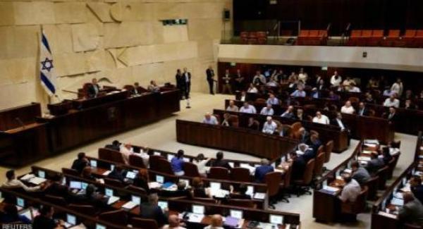 وزير إسرائيلي يطعن في قانون منع مكبرات الآذان في القدس