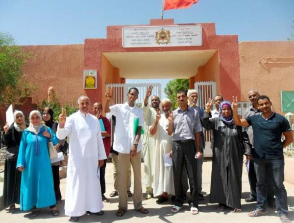 الأساتذة 19 الموقوفين لعملهم بالرشيدية يستأنفون عملهم بداية يناير 2014