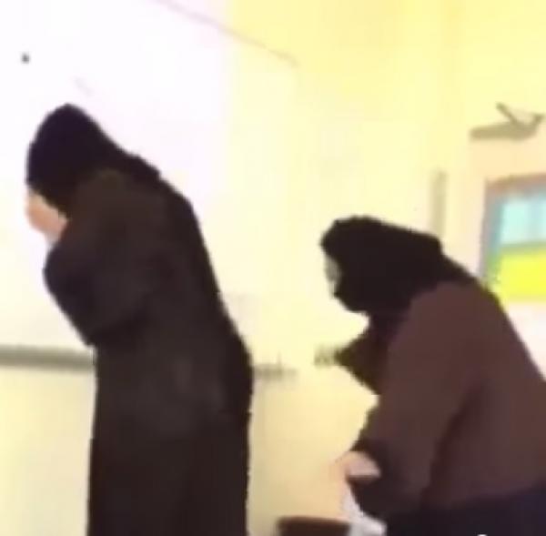 فيديو لرقص معلمتين داخل القسم يثير حفيظة الفايسبوكيين... السعودية تتبرأ منه و تنسبه للمغرب
