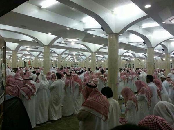 إمام سعودي يختم القرآن في ثالث يوم لصلاة التراويح