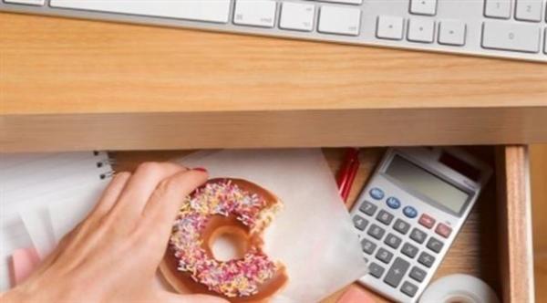 لهذه الأسباب تزيد الوظيفة وزنك