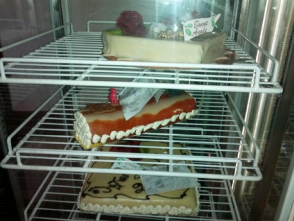 حلوى "الحطبة" تزين احتفالات المغاربة برأس السنة