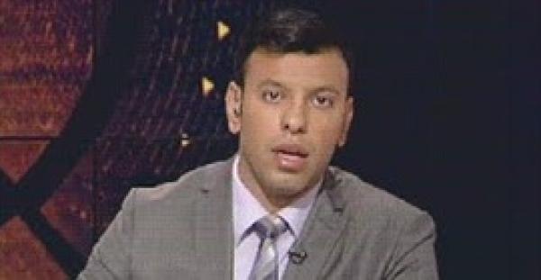 بالفيديو .. متصل لـ "مذيع الجزيرة": بطلوا فتنة الله يخرب بيت أبوكم