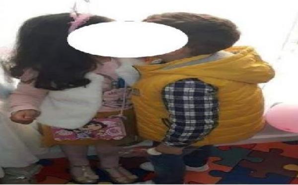 قُبل بين تلامذة مدرسة في إطار التربية الجنسية تستنفر رواد "الفايسبوك" واتهامات بالإنحلال الخلقي والعهر(الصور)