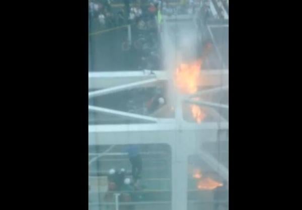 بالفيديو: ياباني يحرق نفسه احتجاجاً على تطوير قدرات بلاده العسكرية