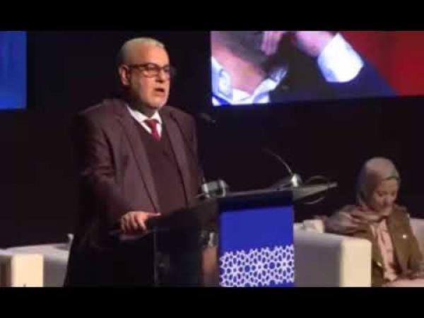 بنكيران يدعو  لشكر الى ترك السياسة وممارسة رياضة السومو !!