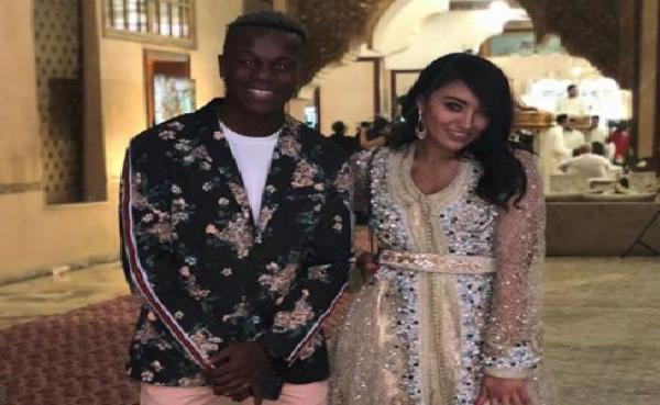 لاعب المنتخب المغربي "حمزة منديل" يُعلن ارتباطه ببطلة كليب "ايهاب أمير"