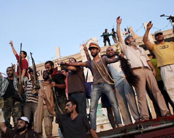 الجزائر: لا اعتراف بثوار ليبيا الآن	