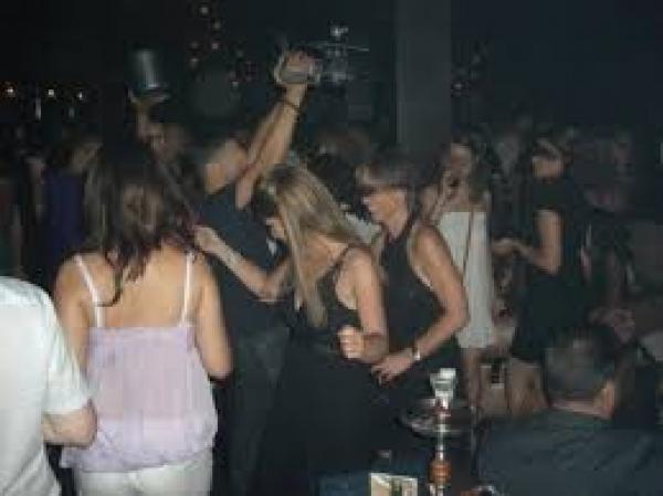 ضغوطات لوبيات الملاهي والمطاعم تدفع والي مراكش لمراجعة قراراته الصارمة