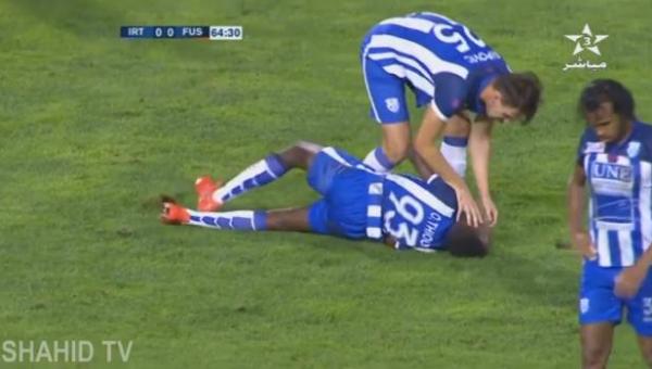 سيبوفيتش ينقذ حياة زميله في اتحاد طنجة الذي ابتلع لسانه