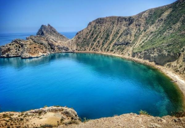 إغلاق وشيك لأحد أجمل شواطئ شمال المغرب بسبب كورونا