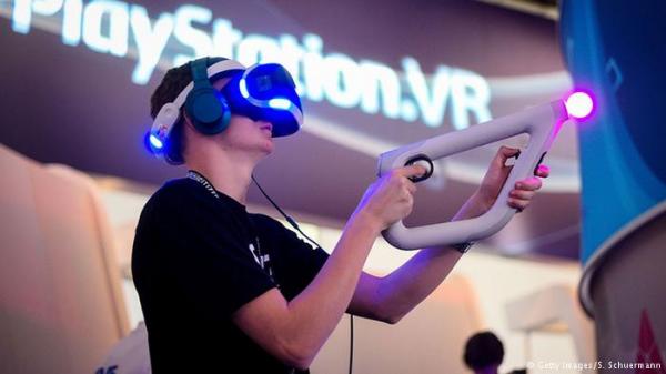 آخر صيحات ألعاب الكومبيوتر في معرض "غيمز كوم"