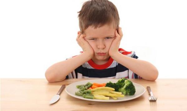 إدمان الأطفال للسكر: مصادر المشكلة والعلاج